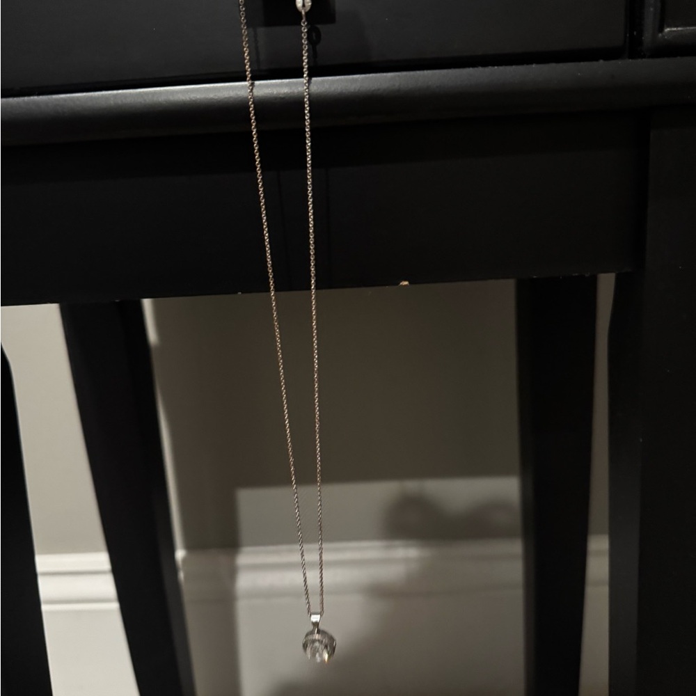 Elegant Silver Pendant Necklace